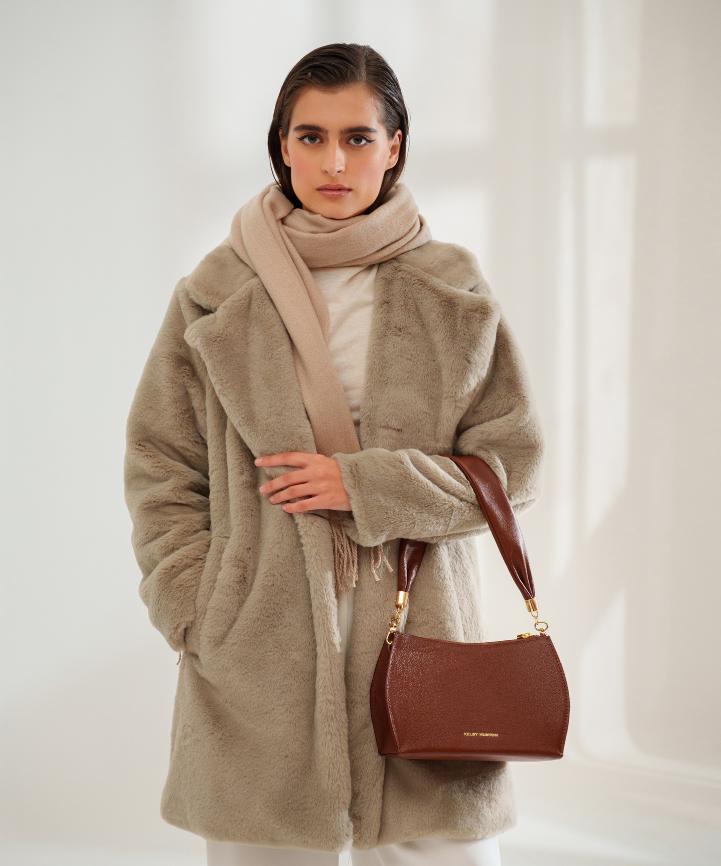 CYRA SHOULDER BAG - BROWN